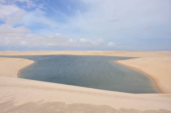 Chegando à linda Lagoa Verde, em meio às dunas dos Lençóis Maranhenses - MA